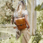 Beara Beara 現(xiàn)有 Beara Beara Tito 駝色皮革雙肩包 熱賣