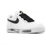 Farfetch 發(fā)發(fā)奇 現(xiàn)有 Nike Air Force 1 Low G-Dragon-White 板鞋